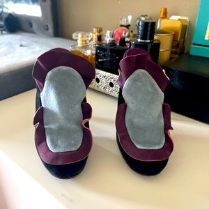 FENDI MULTICOLOR VELVET & SUEDE RUFFLE MULES SIZE 361/2 WORN ONCE.